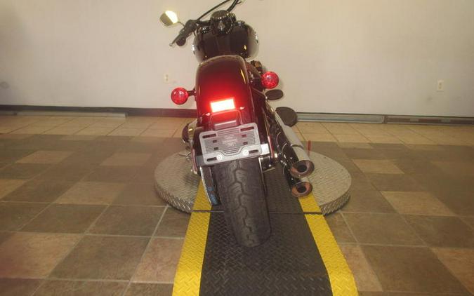 2016 Harley-Davidson® FLS - Softail Slim®