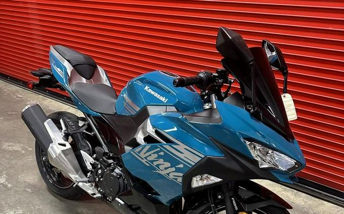 2021 Kawasaki Ninja® 400 ABS Pearl Nightshade Teal/Metallic Spark Black