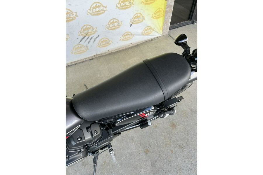 2017 Yamaha SCR950