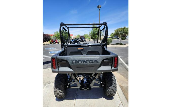 2026 Pioneer 700 Deluxe - Honda