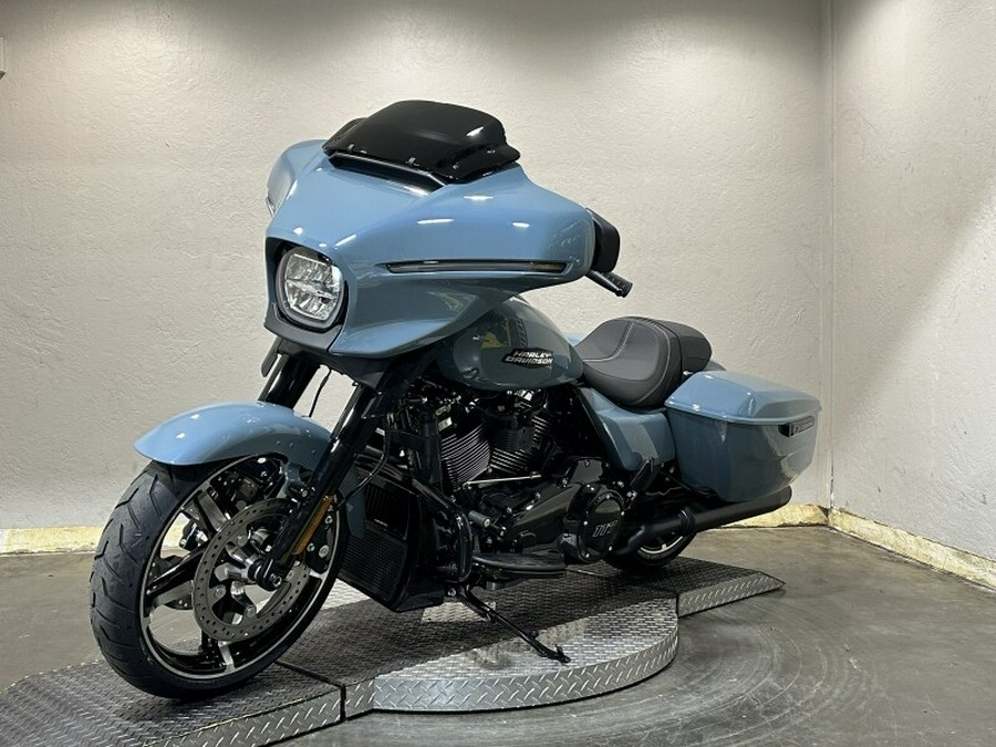 Harley-Davidson Street Glide® 2024 FLHX 84403384 SHARKSKIN