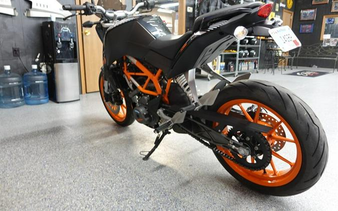 2016 KTM Duke 390 ABS