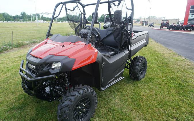 2025 Honda PIONEER 700 DELUXE