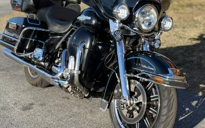 2009 Harley-Davidson® FLHTCU - Ultra Classic® Electra Glide®