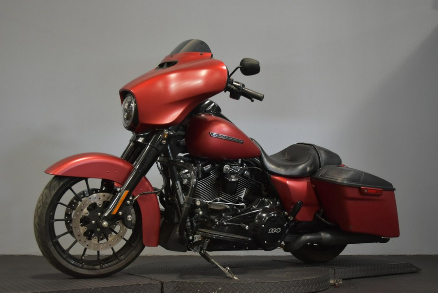 2019 Harley-Davidson Street Glide Special Wicked Red Denim