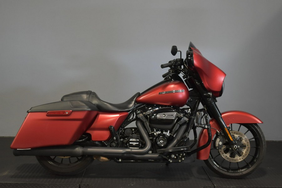 2019 Harley-Davidson Street Glide Special Wicked Red Denim