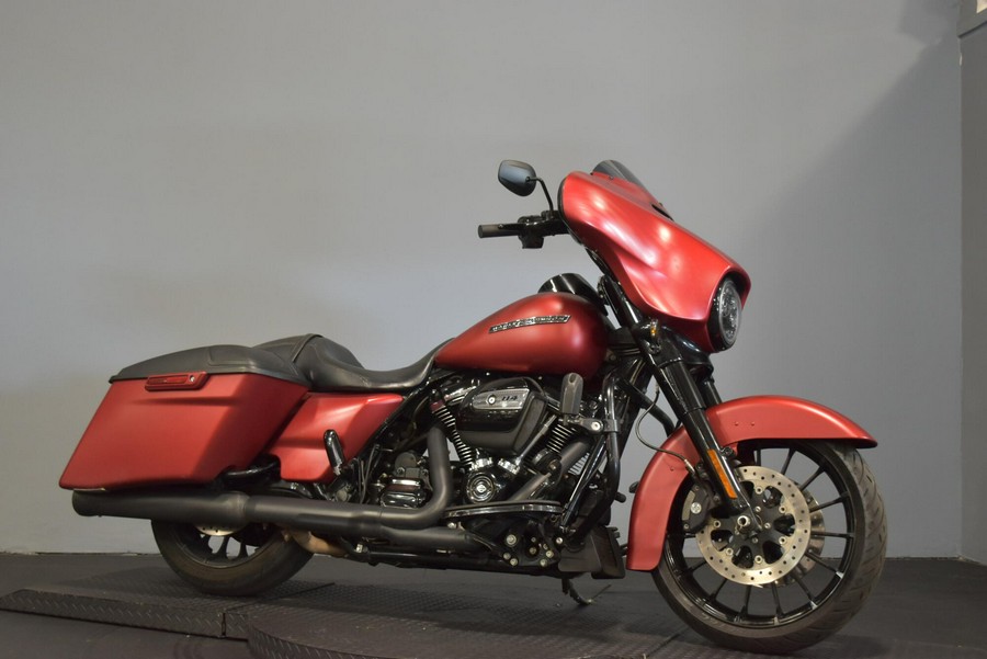 2019 Harley-Davidson Street Glide Special Wicked Red Denim