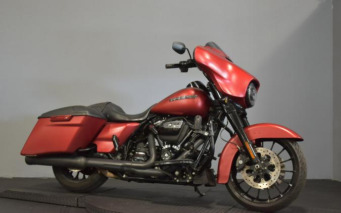 2019 Harley-Davidson Street Glide Special Wicked Red Denim