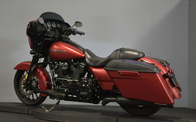 2019 Harley-Davidson Street Glide Special Wicked Red Denim
