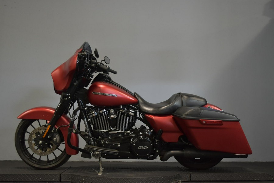 2019 Harley-Davidson Street Glide Special Wicked Red Denim