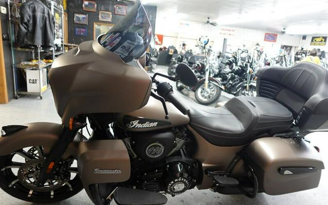 2021 Indian Roadmaster Dark Horse Bronze Smoke