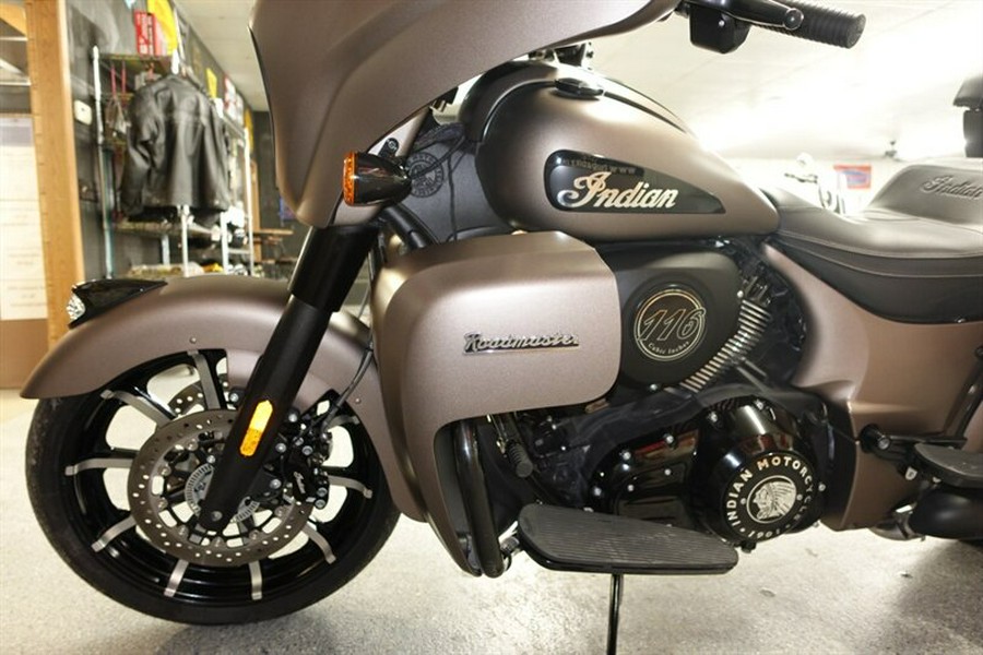 2021 Indian Roadmaster Dark Horse Bronze Smoke