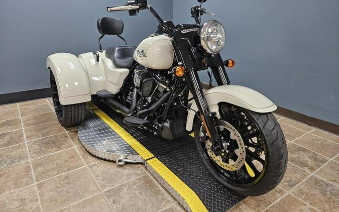 2023 Harley-Davidson® FLRT - Freewheeler®