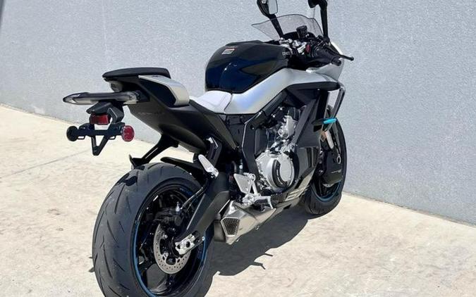 2025 CFMOTO 675SS