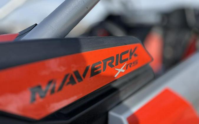 2019 Can-Am® Maverick™ X3 MAX X™ rs TURBO R Gold, Can-Am Red & Hyper Silver