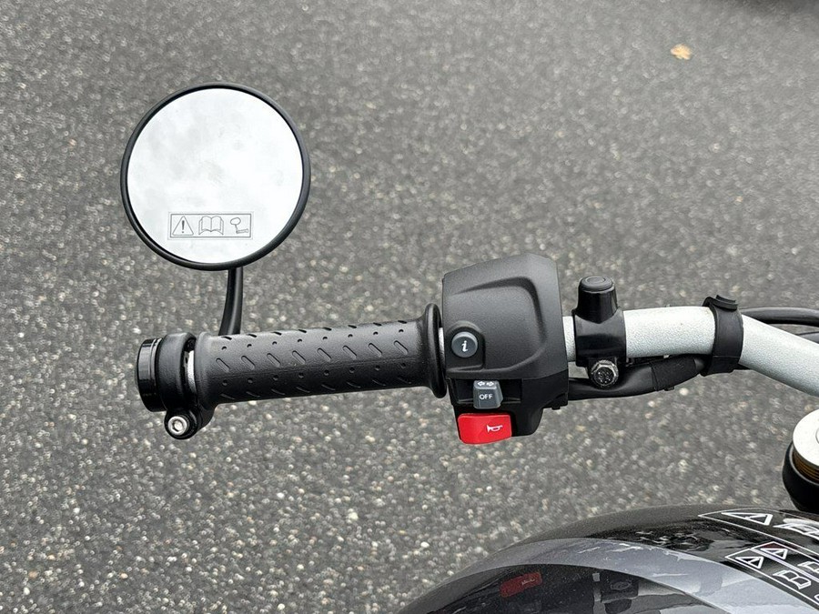 2026 Triumph Speed 400 Phantom Black/Storm Grey