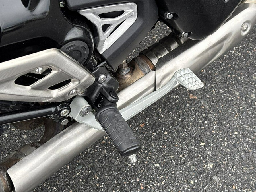 2026 Triumph Speed 400 Phantom Black/Storm Grey