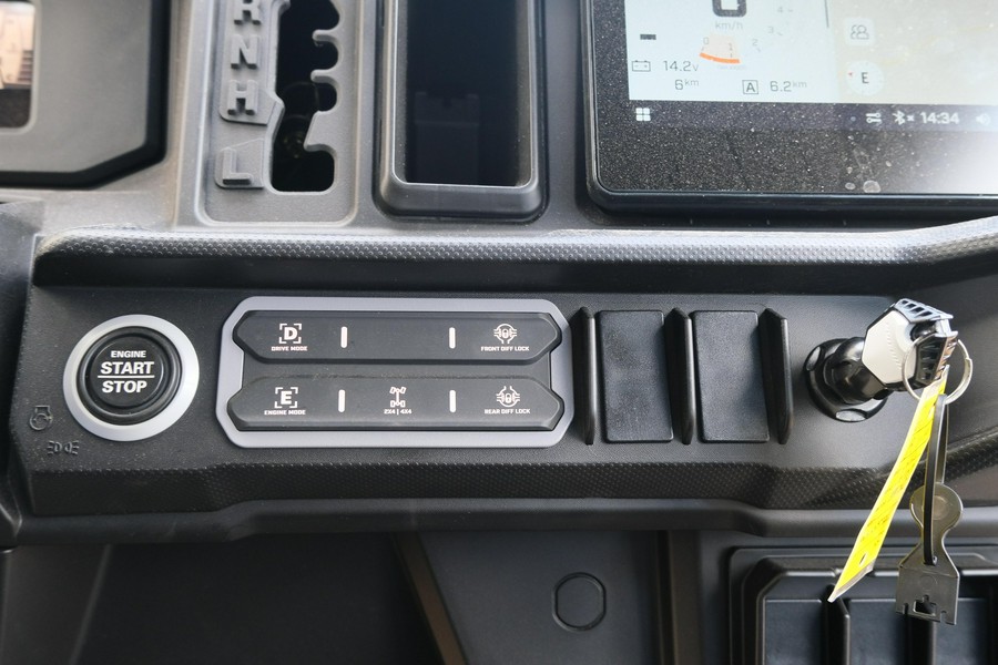 2026 CAN-AM DEFENDER MAX XT HD11 WITH 1025 INCH TOUCHSCREEN
