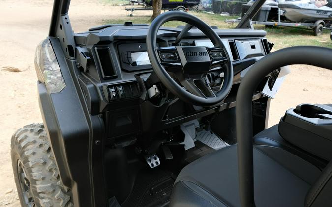 2026 CAN-AM DEFENDER MAX XT HD11 WITH 1025 INCH TOUCHSCREEN