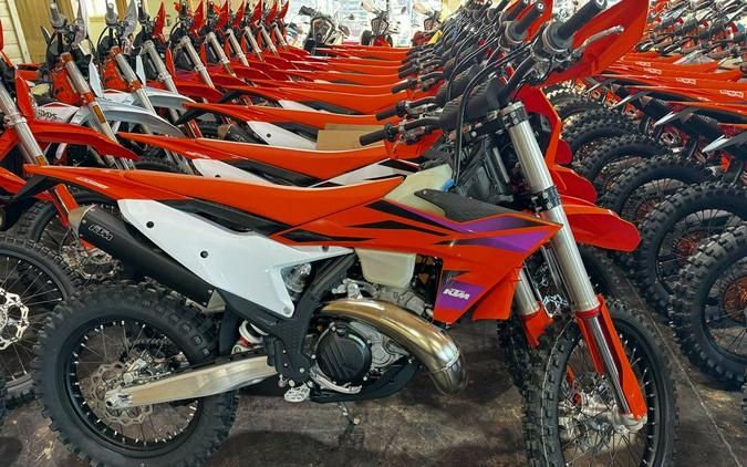 FIRST LOOK! KTM INTRODUCES 2024 KTM 300XC-W HARD-ENDURO MODEL