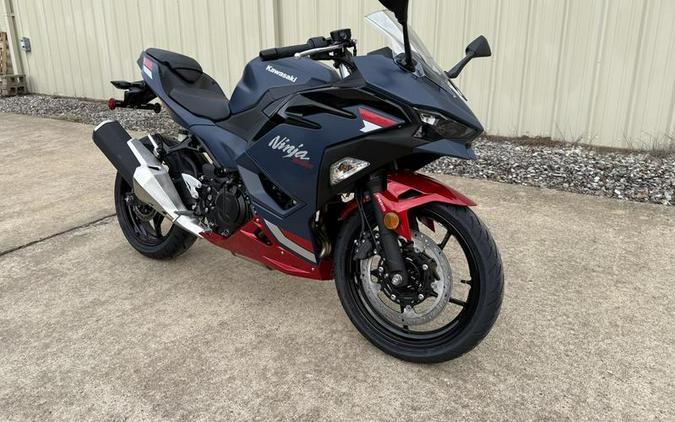 2026 Kawasaki Ninja® 500 ABS Metallic Matte Twilight Blue