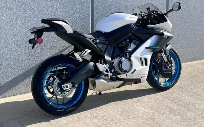 2025 CFMOTO 675SS
