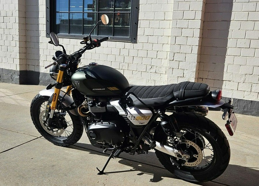 2026 Triumph Scrambler 900 Matt Khaki Green