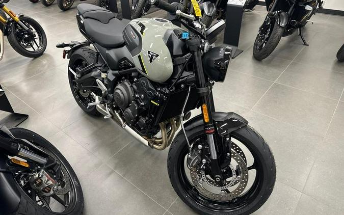 2026 Triumph Trident 660 Triple Tribute Edition Sapphire Black and Cobalt Blue