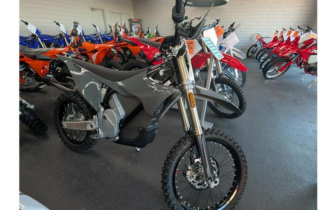 2025 Stark Future VARG EX 80HP M FOOT GUARDS