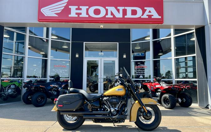 2023 Harley-Davidson® Softail® Heritage Classic