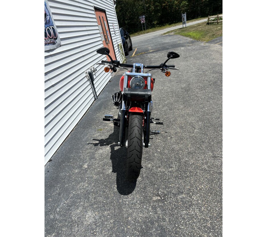 2017 Harley-Davidson® Breakout® Custom Colour Laguna Orange