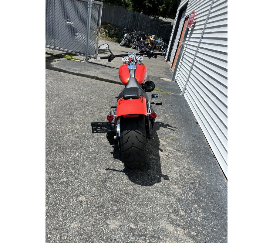 2017 Harley-Davidson® Breakout® Custom Colour Laguna Orange