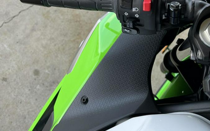 2024 Kawasaki Ninja 500 KRT Edition SE ABS