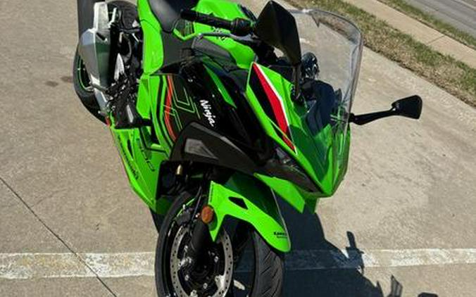 2024 Kawasaki Ninja® 500 KRT Edition SE ABS