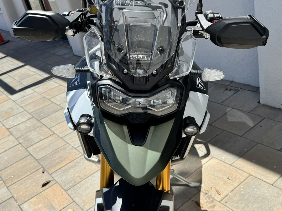 2025 Triumph Tiger 900 Rally Pro Matte Khaki Green / Matte Phantom Black