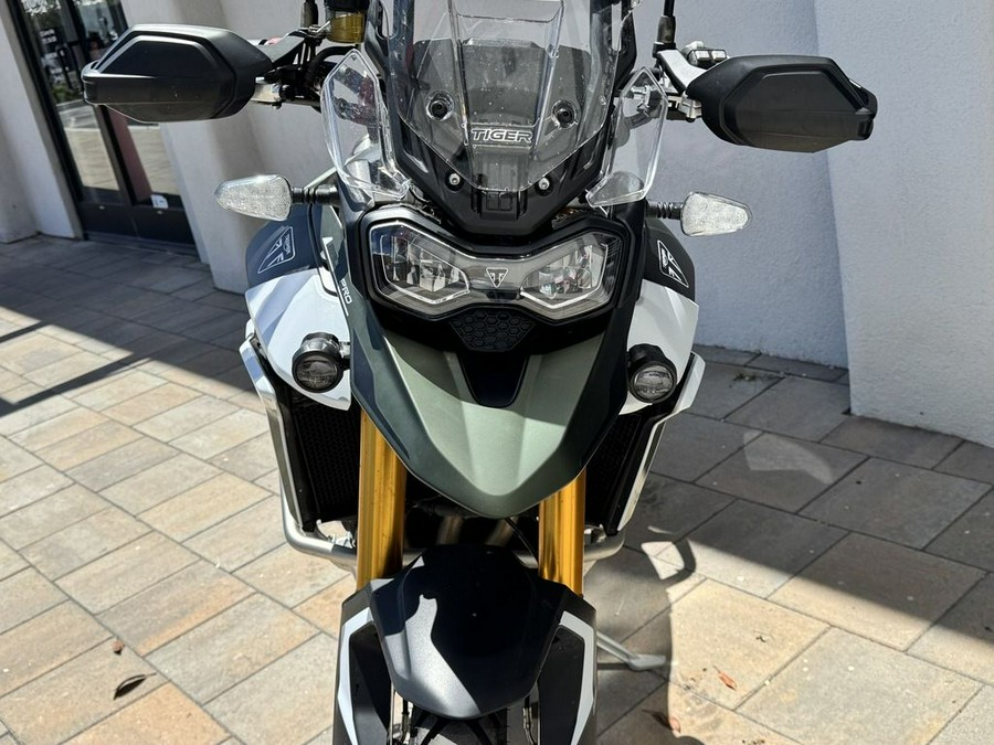 2025 Triumph Tiger 900 Rally Pro Matte Khaki Green / Matte Phantom Black