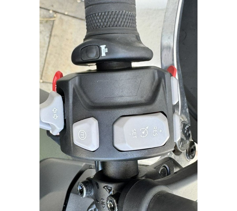 2025 Triumph Tiger 900 Rally Pro Matte Khaki Green / Matte Phantom Black