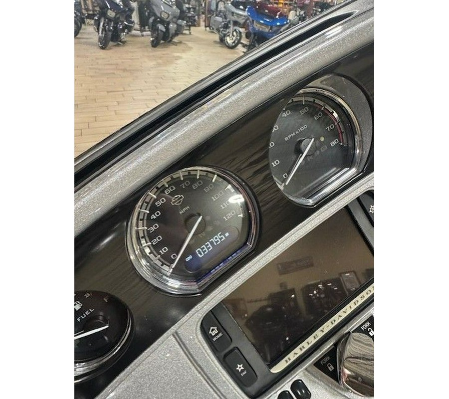 2017 Harley-Davidson CVO™ Limited