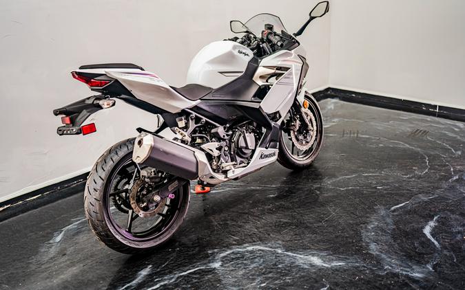 2023 Kawasaki Ninja 400