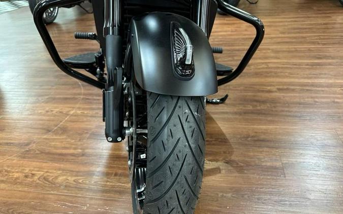 2023 Indian Motorcycle® Challenger® Dark Horse® Titanium Smoke