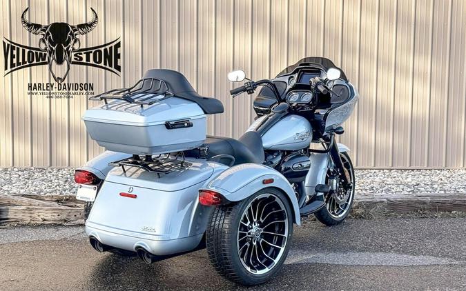 2024 Harley-Davidson® Road Glide® 3 Atlas Silver Metallic - Black Finish