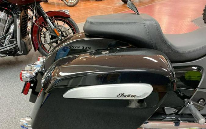 2023 Indian Motorcycle® Challenger® Limited Black Metallic