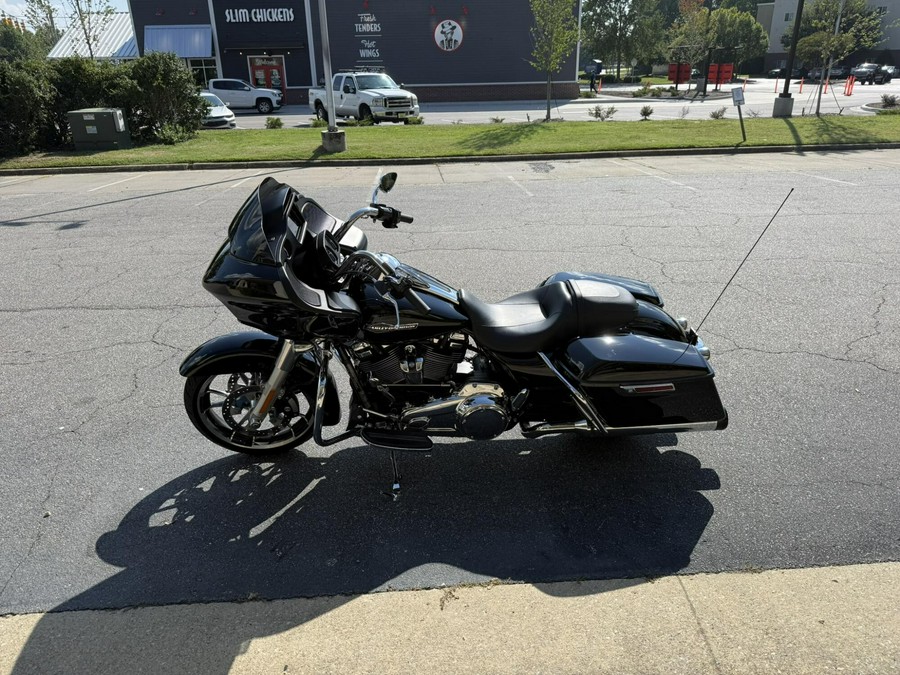 FLTRX 2023 Road Glide®