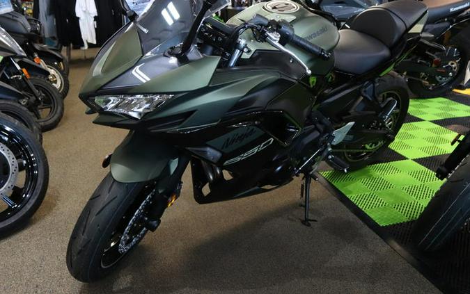 2024 Kawasaki Ninja® 650 KRT Edition ABS