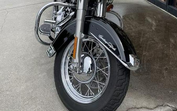 2005 Harley-Davidson® FLSTC - Heritage Softail® Classic