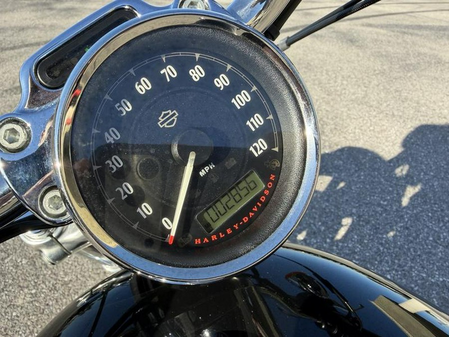 2015 Harley-Davidson® XL1200C - Sportster® 1200 Custom