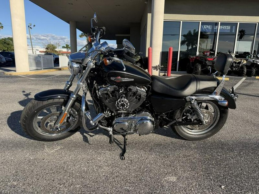 2015 Harley-Davidson® XL1200C - Sportster® 1200 Custom