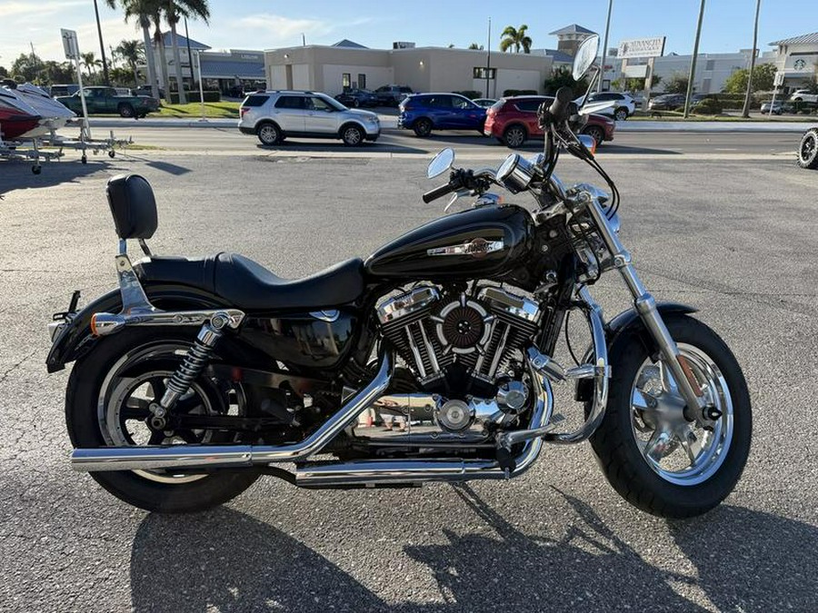 2015 Harley-Davidson® XL1200C - Sportster® 1200 Custom