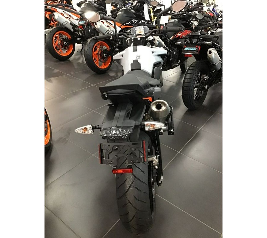 2024 KTM 790 Duke