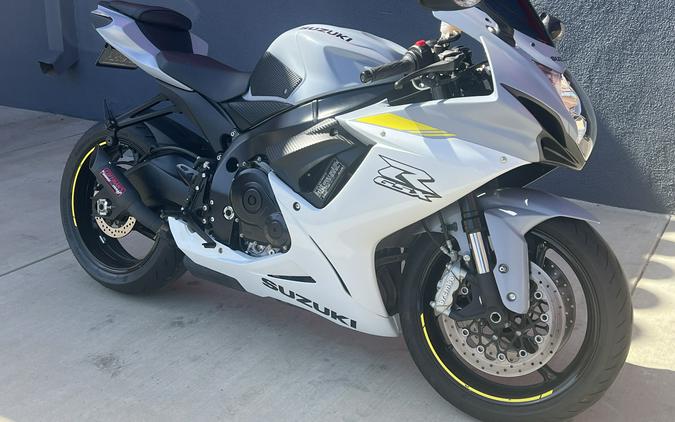 2022 SUZUKI GSX-R600M2 CA